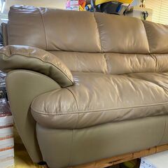本革　レザー　3人掛ソファ　ベージュの画像