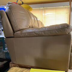 本革　レザー　3人掛ソファ　ベージュの画像
