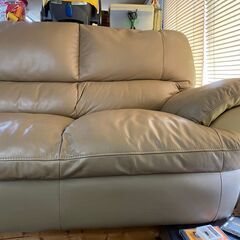 本革　レザー　3人掛ソファ　ベージュの画像