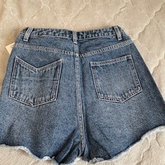 定価¥11800MEZELF ショートパンツの画像