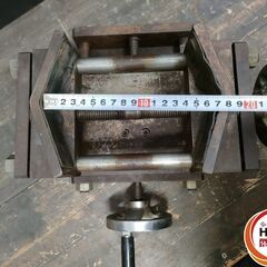 【中古】メーカー不明　マシンバイス　バイス　クロススライド　ベンチバイス　万力　クロステーブルの画像