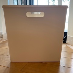 【美品】DCM 収納ボックス（フタ付き） の画像