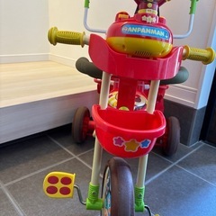 アンパンマン三輪車の画像