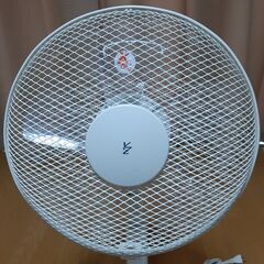 【美品】山善 30cmリビング扇風機 タイマー付 ホワイトベージュ YLT-C30の画像