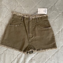 定価¥8000MEZELFショートパンツ