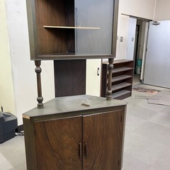 レトロな棚の画像