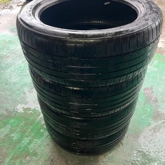 タイヤ　4本セット　225/50r18　