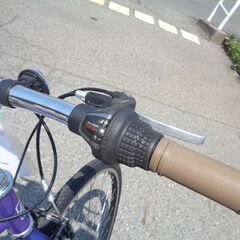 COMFORT SPORTS 27インチ 紫 6速 クロスバイク【205】の画像