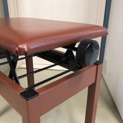 ⭐︎ピアノ椅子(明るい茶色) メーカー不明　no.2560の画像