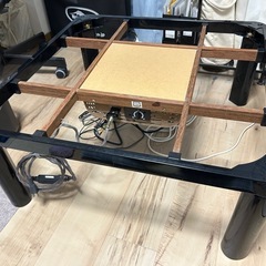 こたつテーブルの画像