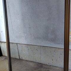 【中古】茶色の大きい網戸　1枚の画像