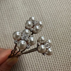 【美品】パールとクリスタルのヘアピン3本セットの画像