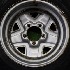スズキ　純正　ジムニー　スチールホイール　16X5J　5H+22　ハブ108　PCD139.7　スペアタイヤ等　250226014の画像