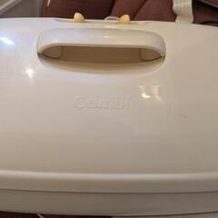 コンビ 電動ハイローチェアの画像