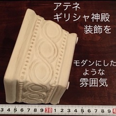 テラコッタに着色　花器 小物入れ ペン リモコン　スタンド神殿風デザインの画像