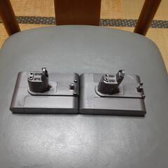 【ジャンク品】ダイソン掃除機、バッテリー2つの画像