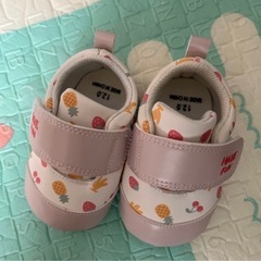 ベビーシューズ