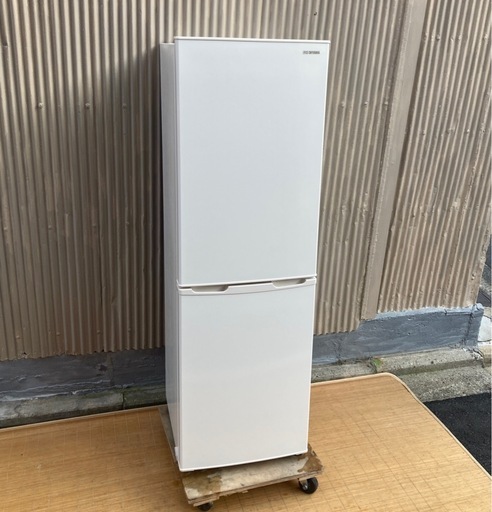アイリスオーヤマ　162L冷蔵庫　IRSE-16A-CW