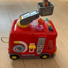 アンパンマン消防車の画像