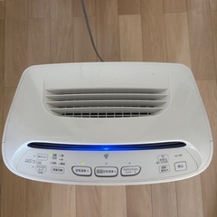 シャープ加湿空気清浄機 ＫＣ－Ａ５０Ｗ 2013年製の画像
