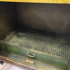 中華レトロな戸棚の画像