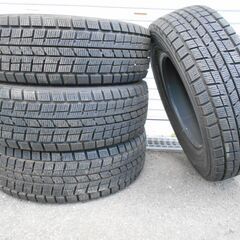 ダンロップ　スタッドレスタイヤ 175/70R13 【室内保管】4本の画像