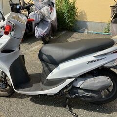 実働　ディオＤｉｏ110 　JF31 ホワイト　社外マフラー　シート張替え新品グリップ新品 ２１９００ＫＭの画像