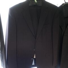 【値引き交渉可能】男性用スーツ２着（夏用とリクルート用）の画像