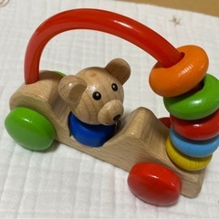 ほぼ未使用✨美品✨知育玩具　木製クマのラトルおもちゃの画像