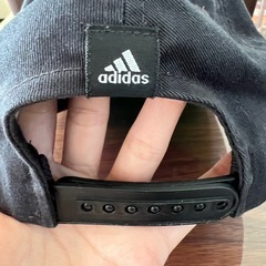 adidas帽子の画像