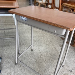 【ジモティー割引で最大15％OFF⭐️】①KOKUYO コクヨ　学習机　学校机の画像