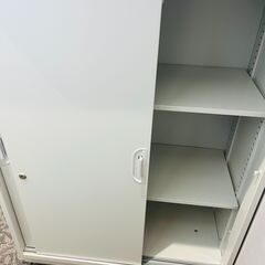 ローキャビネット（天板付き：鍵付き）