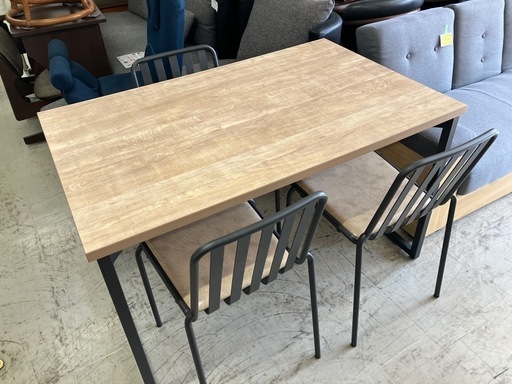 A2506-494 パブリック デスク＆チェア3個セット ※バラ売り不可 中古 中古】 vitra/ヴィトラ 肘付ローバックチェア 447933 - 中古オフィス 