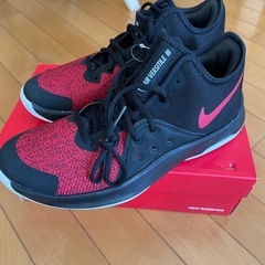 未使用　NIKE エア　バーサタイル3 　26.5センチの画像