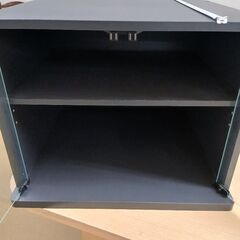  収納台　美品　観音扉　500円　　45×52 高さ40㎝の画像