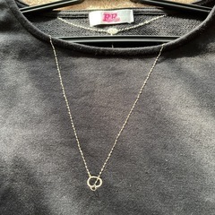 変形トップスの画像