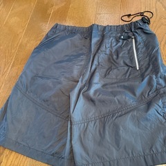 ハーフパンツ　薄手　紺色の画像
