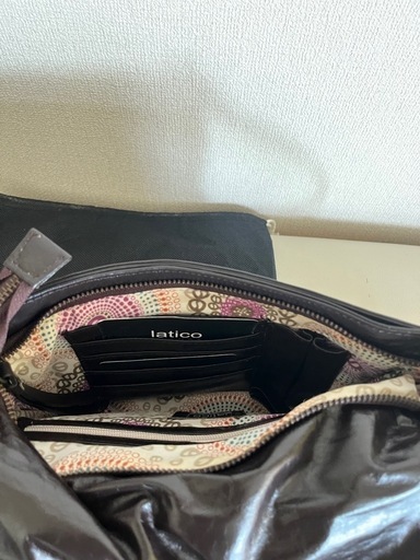 新品未使用Latico レザーショルダーバッグ
