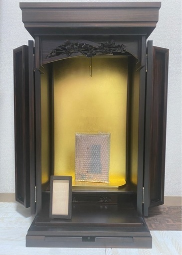 【創価仏壇】【美品】本黒檀『桜結び』モダン　コンパクト　上置き三方　SGI