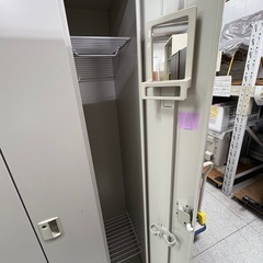 《リユースマン倉敷》【在庫5台】4人用ロッカー オカムラ オフィス家具 事務の画像