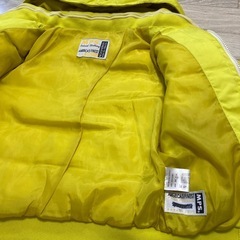 お話中　１２０ｃｍ　子供服　ライトオン　ＭＰＳ　蛍光イエロー　中綿ジャンパーの画像