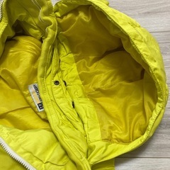 お話中　１２０ｃｍ　子供服　ライトオン　ＭＰＳ　蛍光イエロー　中綿ジャンパーの画像