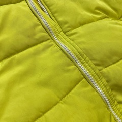 お話中　１２０ｃｍ　子供服　ライトオン　ＭＰＳ　蛍光イエロー　中綿ジャンパーの画像