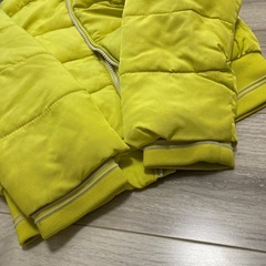 お話中　１２０ｃｍ　子供服　ライトオン　ＭＰＳ　蛍光イエロー　中綿ジャンパーの画像