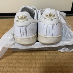 ⑤adidas スニーカーの画像