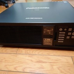 業務用プロジェクター　パナソニックPT-DZ6700の画像