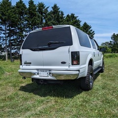 FORD EXCURSION エクスカージョン　4WD ガソリン車　6800ccの画像