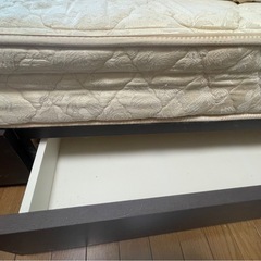 セミダブルベッドの画像