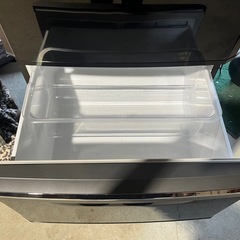 三菱　冷凍冷蔵庫　３７０Ｌ　３ドア　右開き　プラチナブラック　大型冷蔵庫　ＭＲ－Ｃ３７Ｙ－Ｂの画像