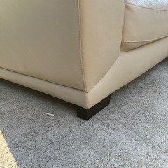 🉐🛋️本革ソファ　三人掛け　二人掛け　3人掛け　二人掛け　ソファー　ベージュ　家具【よこ200奥90座面高35】の画像